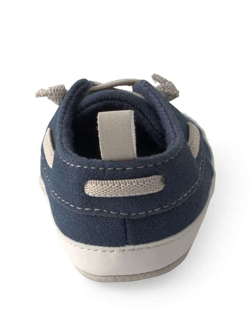Outra vista de Mocassim bebê pespontado - azul