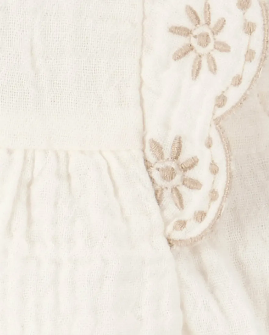 Outra vista de Conjunto curto bebê 2 peças bordado floral multicor