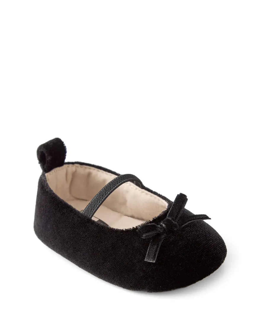 Outra vista de Sapato bebê com elástico e laço fleece preto