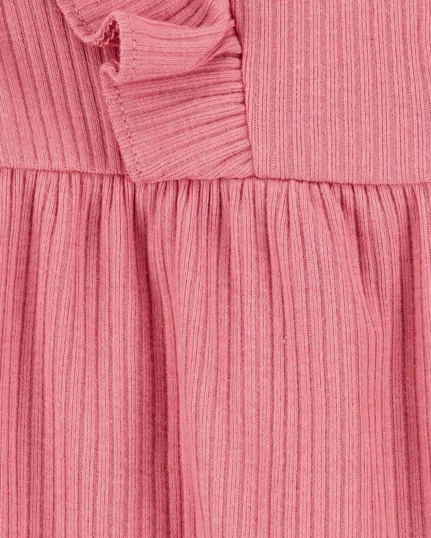 Outra vista de Macacão bebê canelado com faixa de cabelo rosa
